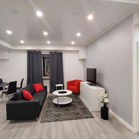 Alexi Apartments - Newly Renovated Apt In The Heart Of The City Near To Railway Station And Nokia Arena Tampere Extérieur photo