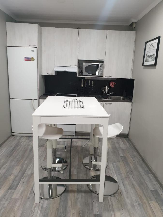 Alexi Apartments - Newly Renovated Apt In The Heart Of The City Near To Railway Station And Nokia Arena Tampere Extérieur photo