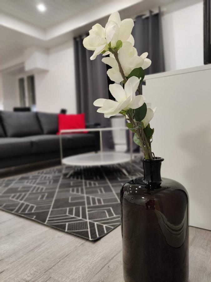 Alexi Apartments - Newly Renovated Apt In The Heart Of The City Near To Railway Station And Nokia Arena Tampere Extérieur photo