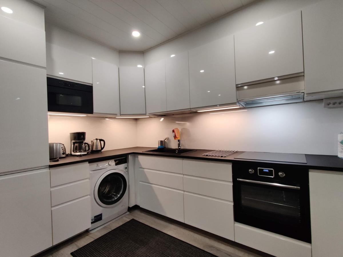 Alexi Apartments - Newly Renovated Apt In The Heart Of The City Near To Railway Station And Nokia Arena Tampere Extérieur photo
