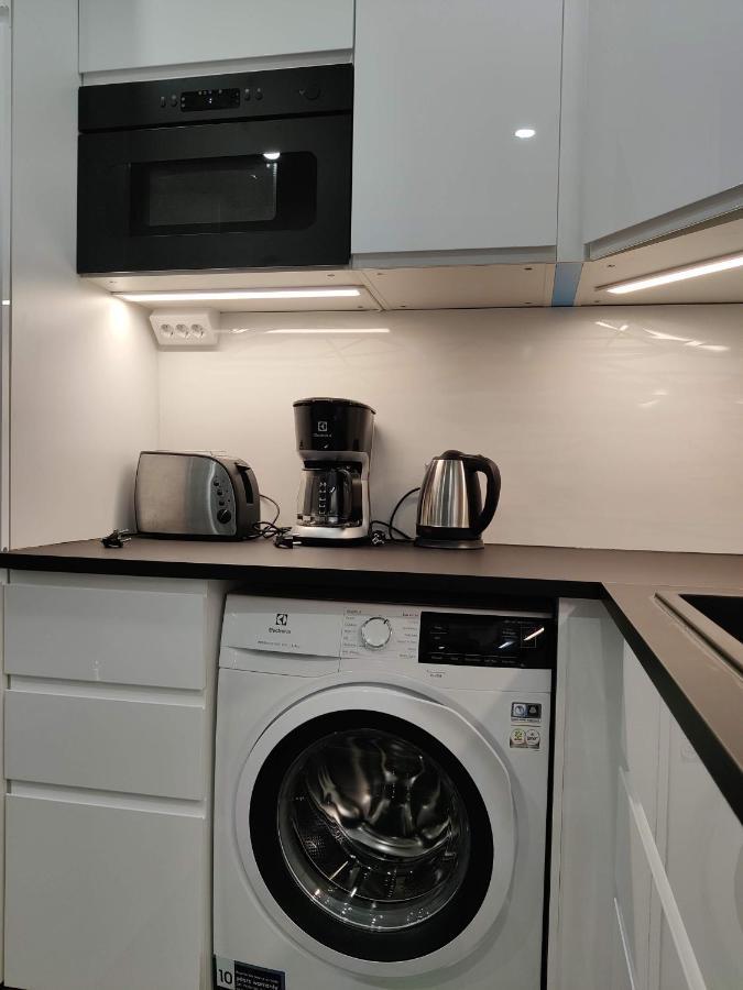 Alexi Apartments - Newly Renovated Apt In The Heart Of The City Near To Railway Station And Nokia Arena Tampere Extérieur photo