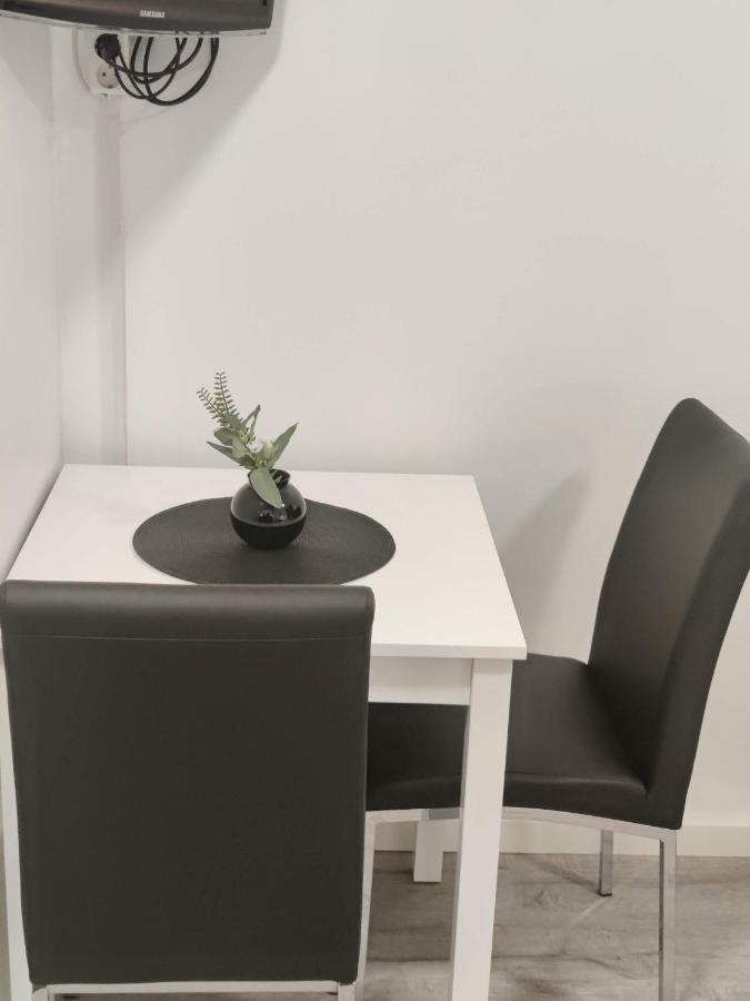 Alexi Apartments - Newly Renovated Apt In The Heart Of The City Near To Railway Station And Nokia Arena Tampere Extérieur photo